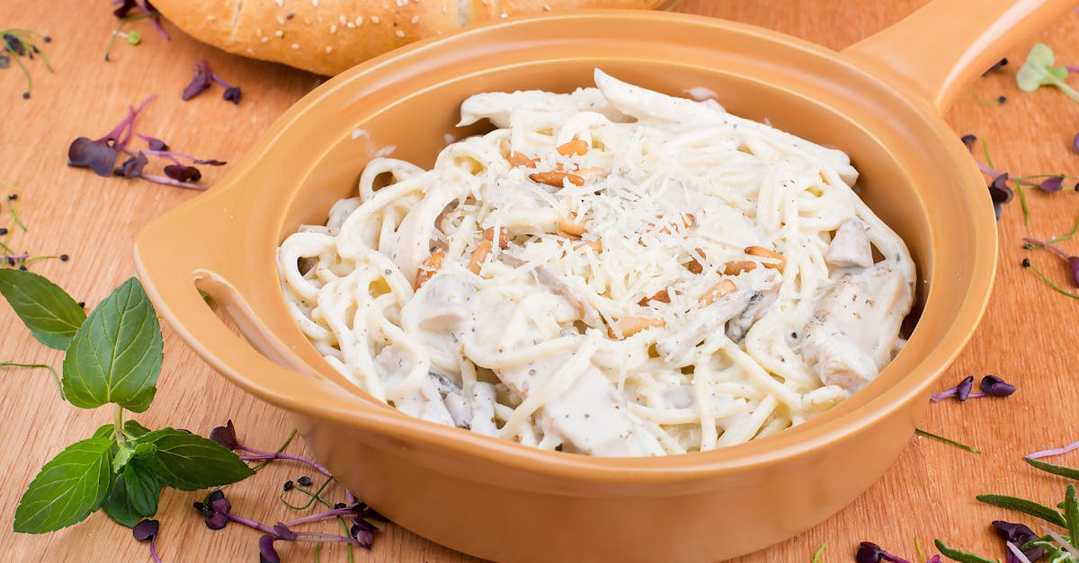 easy homemade chicken Alfredo bake recipe