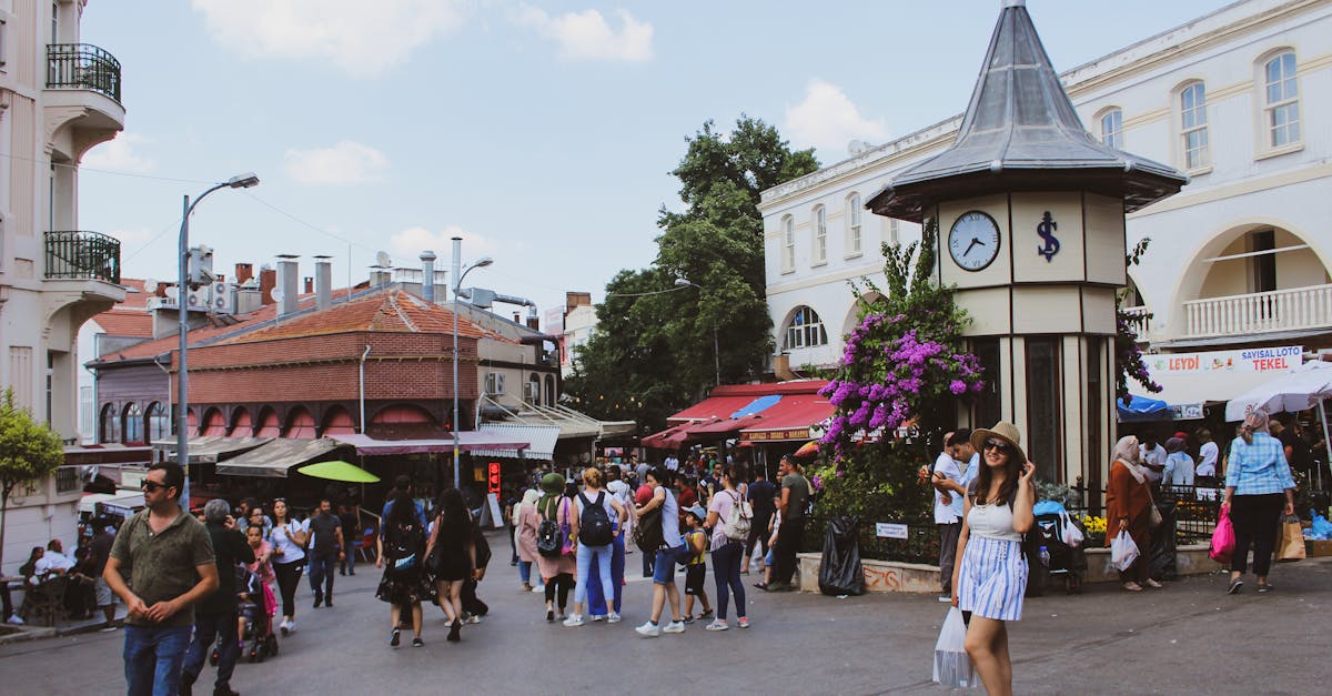 outdoor markets nearby