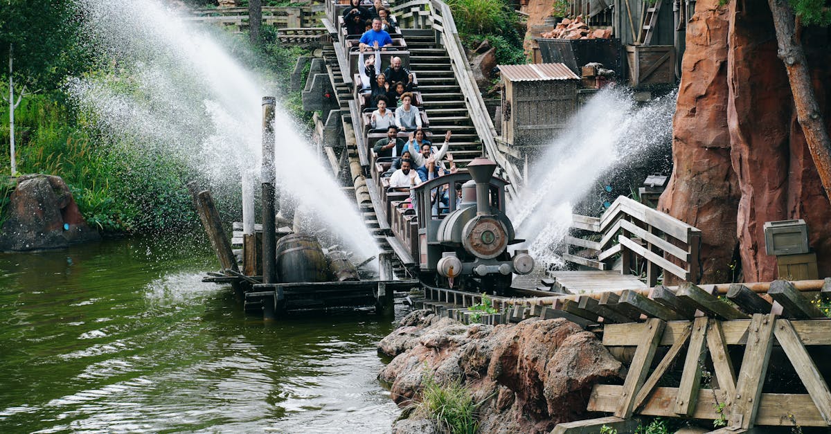 Travel guide to the world’s most scenic train rides