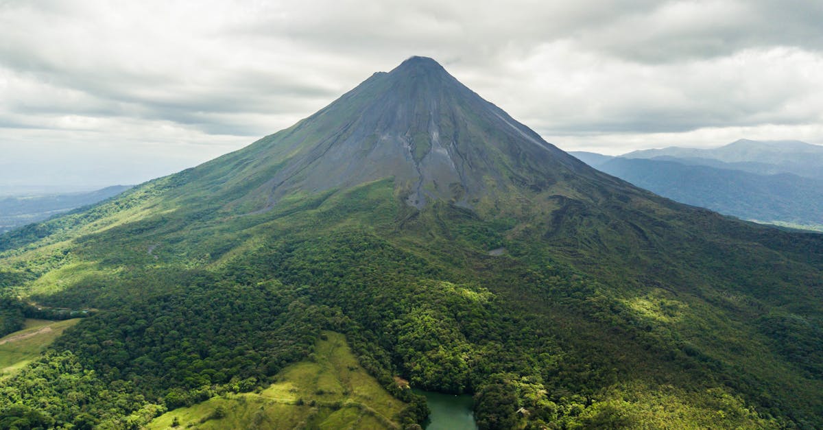 Where to explore rainforests in Costa Rica