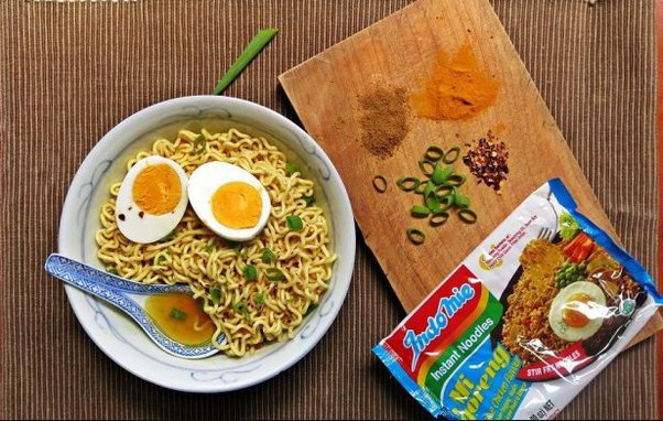 اندومي بالبيض