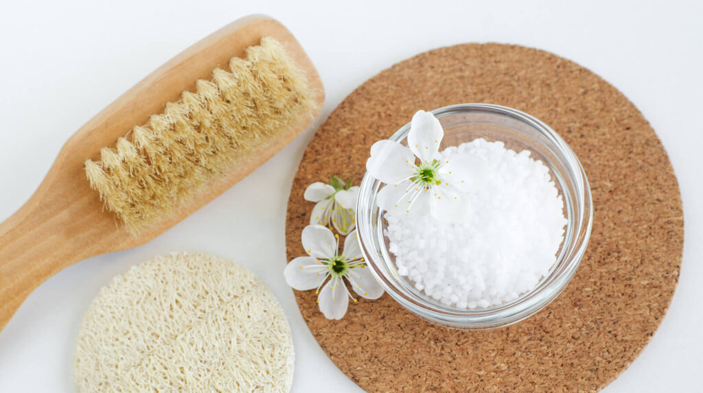 فوائد غسل الوجه بالماء والملح