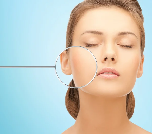 فوائد ماسك الخميرة وماء الورد للتجاعيد